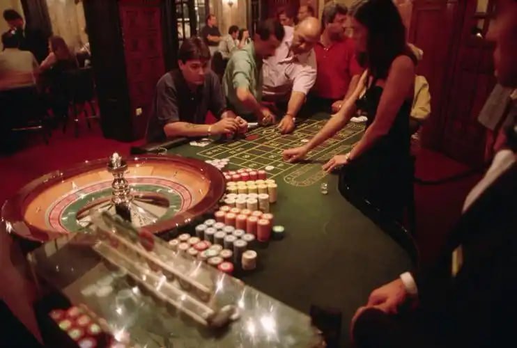 Filipino player accessing go123bet Casino on a mobile phone browser